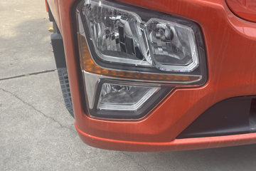 ���JK6 4.3L���� 240���� 4X2 ��ʿ��8�� 6.8�������ػ���ͼƬ