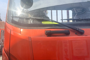 ���JK6 4.3L���� 240���� 4X2 ��ʿ��8�� 6.8�������ػ���ͼƬ