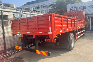 ���JK6 4.3L���� 240���� 4X2 ��ʿ��8�� 6.8�������ػ���ͼƬ