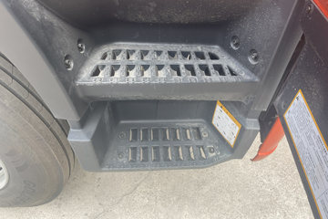 ���JK6 4.3L���� 240���� 4X2 ��ʿ��8�� 6.8�������ػ���ͼƬ