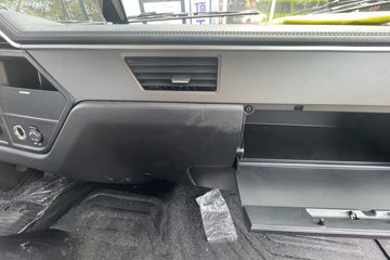 ���JK6 4.3L���� 240���� 4X2 ��ʿ��8�� 6.8�������ػ���ͼƬ