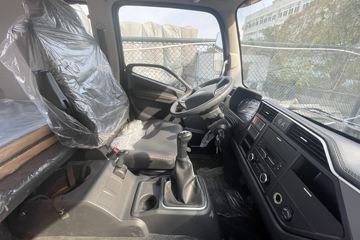 ���JK6 4.3L���� 240���� 4X2 ��ʿ��8�� 6.8�������ػ���ͼƬ