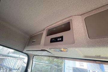 ���JK6 4.3L���� 240���� 4X2 ��ʿ��8�� 6.8�������ػ���ͼƬ