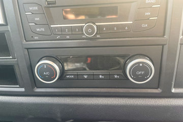 ���JK6 4.3L���� 240���� 4X2 ��ʿ��8�� 6.8�������ػ���ͼƬ