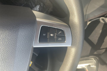 ���JK6 4.3L���� 240���� 4X2 ��ʿ��8�� 6.8�������ػ���ͼƬ