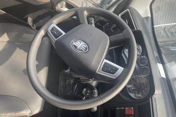 ���JK6 4.3L���� 240���� 4X2 ��ʿ��8�� 6.8�������ػ���ͼƬ