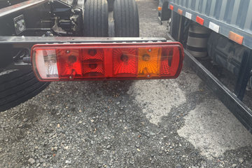 ���JK6 4.3L���� 240���� 4X2 ��ʿ��8�� 6.8�������ػ���ͼƬ