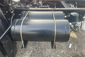 ���JK6 4.3L���� 240���� 4X2 ��ʿ��8�� 6.8�������ػ���ͼƬ