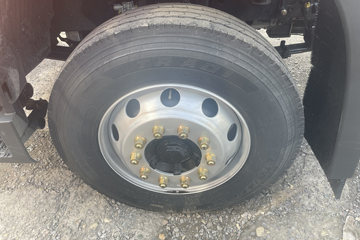 ���JK6 4.3L���� 240���� 4X2 ��ʿ��8�� 6.8�������ػ���ͼƬ