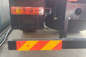 ���JK6 4.3L���� 240���� 4X2 ��ʿ��8�� 6.8�������ػ���ͼƬ