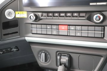 �ൺ���ӥ�� ������ 580���� 6X2 AMT�Զ��� 7.8����س�ͼƬ