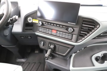 �ൺ���ӥ�� ������ 580���� 6X2 AMT�Զ��� 7.8����س�ͼƬ