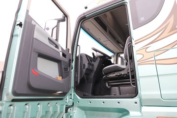 �ൺ���ӥ�� ������ 580���� 6X2 AMT�Զ��� 7.8����س�ͼƬ