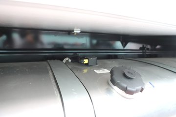 �ൺ���ӥ�� ������ 580���� 6X2 AMT�Զ��� 7.8����س�ͼƬ