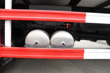�ൺ���ӥ�� ������ 580���� 6X2 AMT�Զ��� 7.8����س�ͼƬ