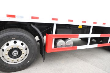�ൺ���ӥ�� ������ 580���� 6X2 AMT�Զ��� 7.8����س�ͼƬ