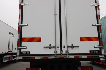 �ൺ���ӥ�� ������ 580���� 6X2 AMT�Զ��� 7.8����س�ͼƬ