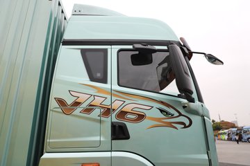 �ൺ���JH6 ������ 7L���� 330���� 4X2 ��ʿ��9�� AMT�Զ��� 9.7����ʽ�ػ���ͼƬ