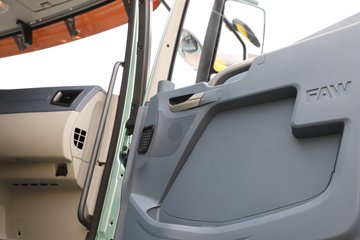�ൺ���JH6 ������ 7L���� 330���� 4X2 ��ʿ��9�� AMT�Զ��� 9.7����ʽ�ػ���ͼƬ