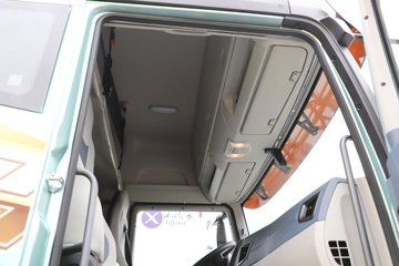 �ൺ���JH6 ������ 7L���� 330���� 4X2 ��ʿ��9�� AMT�Զ��� 9.7����ʽ�ػ���ͼƬ