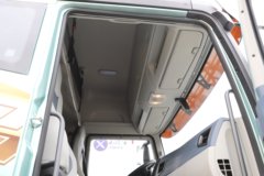 青岛解放JH6 智享版 7L柴油 330马力 4X2 法士特9档 AMT自动档 9.7米厢式载货车 青岛解放JH6 智享版 7L柴油 330马力 4X2 法士特9档 AMT自动档 9.7米厢式载货车