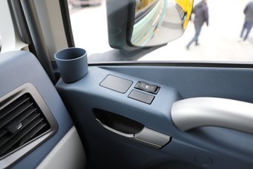�ൺ���JH6 ������ 7L���� 330���� 4X2 ��ʿ��9�� AMT�Զ��� 9.7����ʽ�ػ���ͼƬ