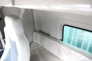 �ൺ���JH6 ������ 7L���� 330���� 4X2 ��ʿ��9�� AMT�Զ��� 9.7����ʽ�ػ���ͼƬ
