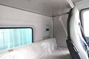 �ൺ���JH6 ������ 7L���� 330���� 4X2 ��ʿ��9�� AMT�Զ��� 9.7����ʽ�ػ���ͼƬ