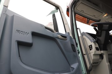 �ൺ���JH6 ������ 7L���� 330���� 4X2 ��ʿ��9�� AMT�Զ��� 9.7����ʽ�ػ���ͼƬ