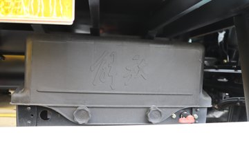 �ൺ���JH6 ������ 7L���� 330���� 4X2 ��ʿ��9�� AMT�Զ��� 9.7����ʽ�ػ���ͼƬ