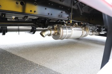 �ൺ���JH6 ������ 7L���� 330���� 4X2 ��ʿ��9�� AMT�Զ��� 9.7����ʽ�ػ���ͼƬ