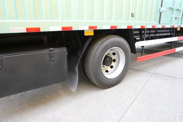 �ൺ���JH6 ������ 7L���� 330���� 4X2 ��ʿ��9�� AMT�Զ��� 9.7����ʽ�ػ���ͼƬ