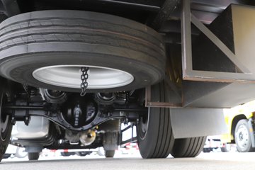 �ൺ���JH6 ������ 7L���� 330���� 4X2 ��ʿ��9�� AMT�Զ��� 9.7����ʽ�ػ���ͼƬ