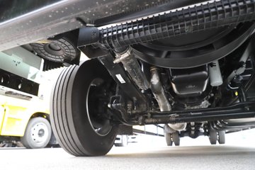 �ൺ���JH6 ������ 7L���� 330���� 4X2 ��ʿ��9�� AMT�Զ��� 9.7����ʽ�ػ���ͼƬ
