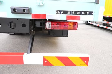 �ൺ���JH6 ������ 7L���� 330���� 4X2 ��ʿ��9�� AMT�Զ��� 9.7����ʽ�ػ���ͼƬ