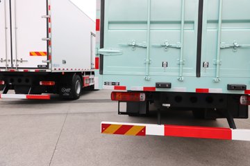�ൺ���JH6 ������ 7L���� 330���� 4X2 ��ʿ��9�� AMT�Զ��� 9.7����ʽ�ػ���ͼƬ