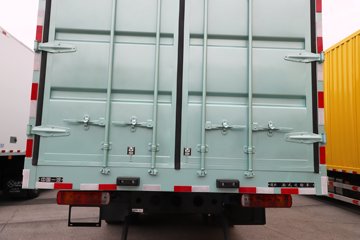 �ൺ���JH6 ������ 7L���� 330���� 4X2 ��ʿ��9�� AMT�Զ��� 9.7����ʽ�ػ���ͼƬ