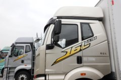 一汽解放 J6L 精英版 7.8L柴油 320马力 4X2 一汽解放8档 9.55米厢式载货车