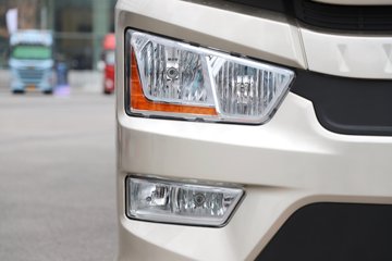 һ����� J6L ��Ӣ�� 7.8L���� 320���� 4X2 һ�����8�� 9.55����ʽ�ػ���ͼƬ