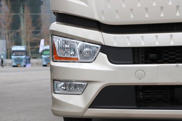 һ����� J6L ��Ӣ�� 7.8L���� 320���� 4X2 һ�����8�� 9.55����ʽ�ػ���ͼƬ