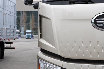 һ����� J6L ��Ӣ�� 7.8L���� 320���� 4X2 һ�����8�� 9.55����ʽ�ػ���ͼƬ