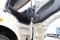 一汽解放 J6L 精英版 7.8L柴油 320马力 4X2 一汽解放8档 9.55米厢式载货车