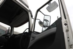 一汽解放 J6L 精英版 7.8L柴油 320马力 4X2 一汽解放8档 9.55米厢式载货车