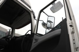 解放J6L&nbsp;载货车驾驶室                                               图片