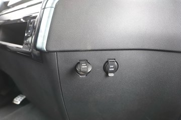 һ����� J6L ��Ӣ�� 7.8L���� 320���� 4X2 һ�����8�� 9.55����ʽ�ػ���ͼƬ