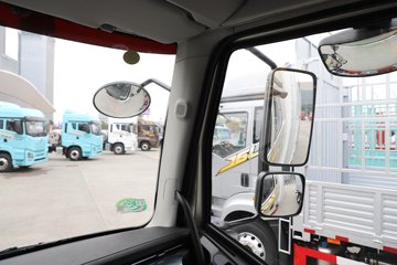 һ����� J6L ��Ӣ�� 7.8L���� 320���� 4X2 һ�����8�� 9.55����ʽ�ػ���ͼƬ