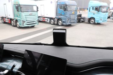 һ����� J6L ��Ӣ�� 7.8L���� 320���� 4X2 һ�����8�� 9.55����ʽ�ػ���ͼƬ