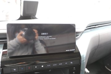 һ����� J6L ��Ӣ�� 7.8L���� 320���� 4X2 һ�����8�� 9.55����ʽ�ػ���ͼƬ