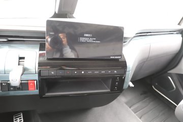 һ����� J6L ��Ӣ�� 7.8L���� 320���� 4X2 һ�����8�� 9.55����ʽ�ػ���ͼƬ