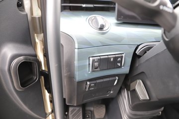 һ����� J6L ��Ӣ�� 7.8L���� 320���� 4X2 һ�����8�� 9.55����ʽ�ػ���ͼƬ